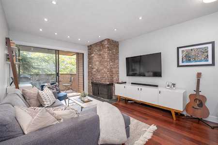 2211 W 2nd Avenue #303 Vancouver, BC V6K 1H8