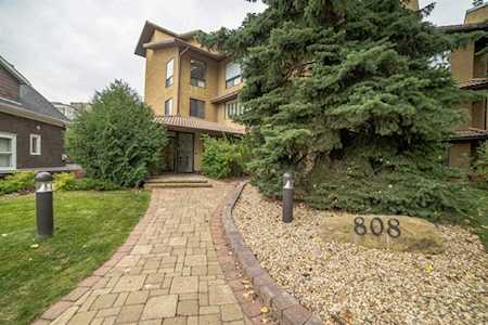 808 4 Ave NW #102 Calgary, AB T2N 0M8