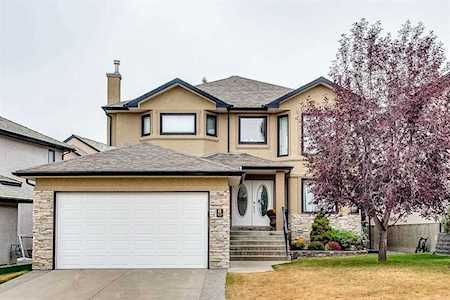 92 Arbour Vista Rd NW Calgary, AB T3G 4N9