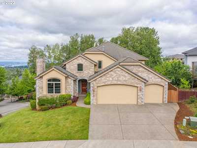 806 NW Deerfern Loop Camas, WA 98607