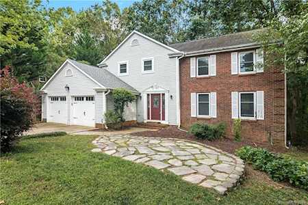 9935 Whitethorn Dr Charlotte, NC 28277