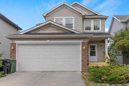 627 Coventry Dr NE Calgary, AB T3K 4X9