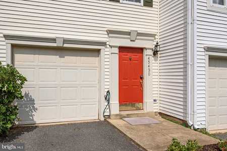 45430 Clarkes Crossing Square Sterling, VA 20164