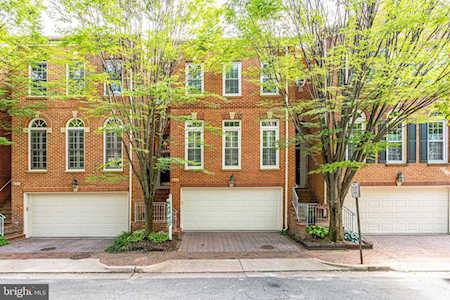 4912 Waple Ln Alexandria, VA 22304