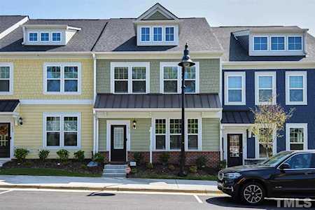 513 Brooks Street Wake Forest, NC 27587