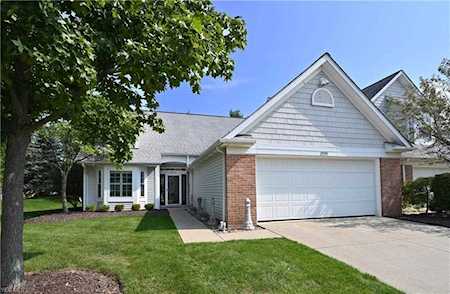 2555 Piedmont Ct #20 Westlake, OH 44145