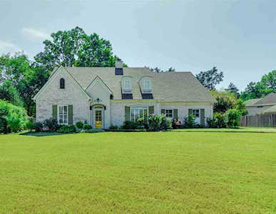 2933 Cotton Boll Cv Germantown, TN 38138