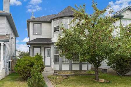 154 Bridlewood Manor SW Calgary, AB T2Y 3T5