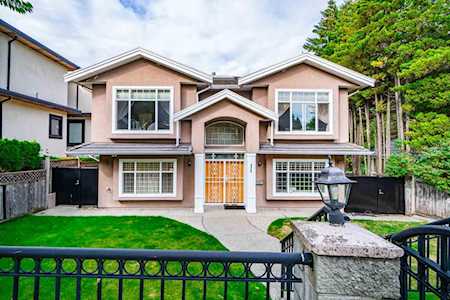 6275 Dickens Street Burnaby, BC V5H 1W6