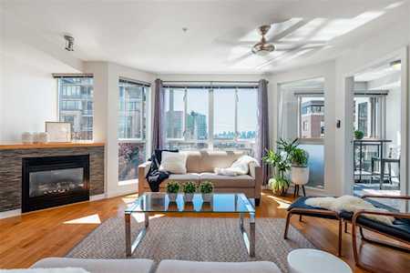 122 E 3rd Street #303 North Vancouver, BC V7L 1E6