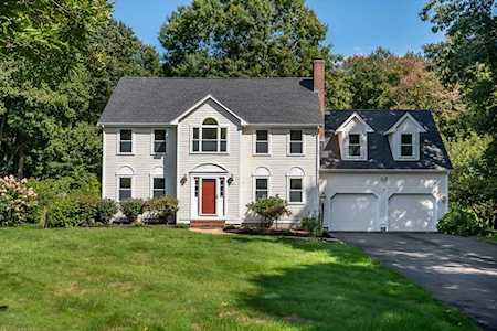 10 Mayhew Farm Drive Mansfield, MA 02048