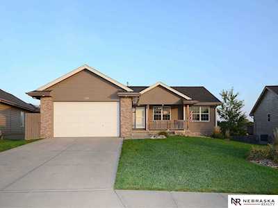 21318 Stonehaven Ct Gretna, NE 68028