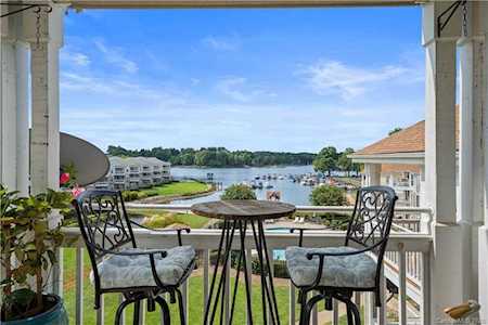 1039 Southwest Dr Davidson, NC 28036