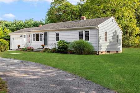 60 Pine Hill Rd Johnston, RI 02919