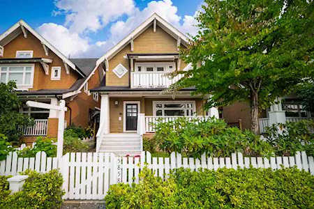 5858 Wales Street Vancouver, BC V5R 3N6