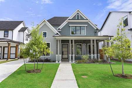 302 N Pine Street Roanoke, TX 76262