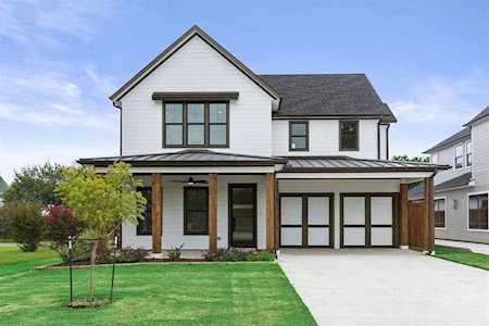 304 Pine Street Roanoke, TX 76262