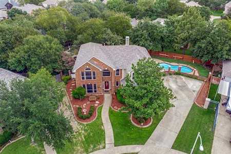 8809 Stonewall Court North Richland Hills, TX 76182