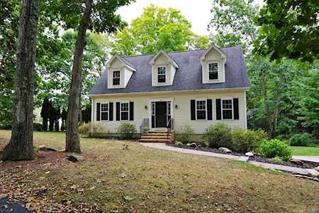 127 Mcgilpin Rd Sturbridge, MA 01566
