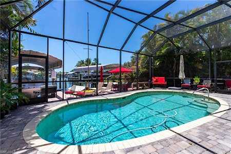 210 Albatross St Fort Myers Beach, FL 33931