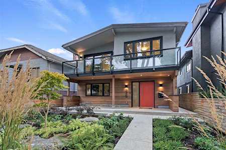 520 E 21st Avenue Vancouver, BC V5V 1R6