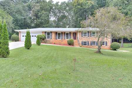 5607 Beechwood Dr Stone Mountain, GA 30087