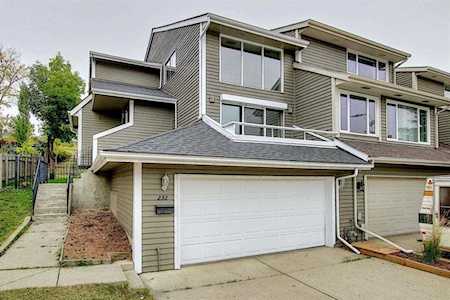 232 Edgemont Estates Dr NW Calgary, AB T3A 2M3