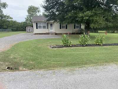 2725 Reynolds Dr Murfreesboro, TN 37129