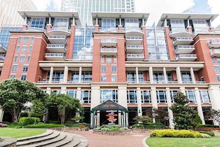 435 S Tryon St Charlotte, NC 28202