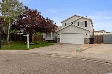 5587 W Shadberry Cir West Jordan, UT 84081
