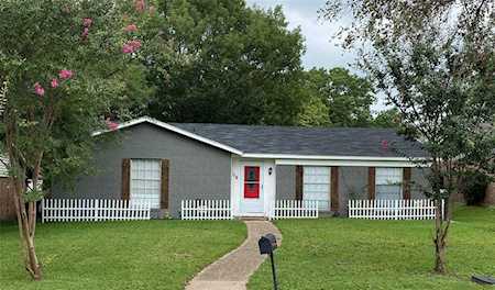 208 Hampton Avenue Corsicana, TX 75110