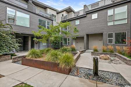 1041 W Soho S Dr Midvale, UT 84047