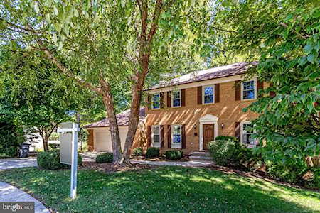 8000 Parklane Ct Springfield, VA 22153