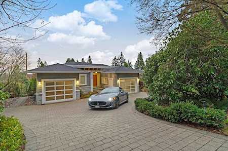 1430 Queens Avenue West Vancouver, BC V7T 2H9