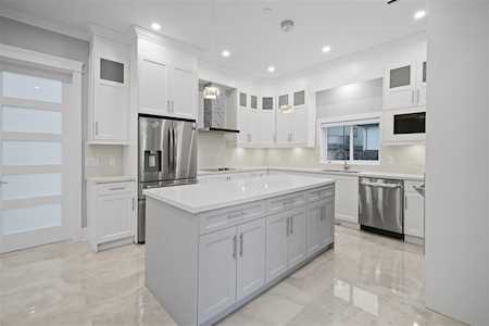 3188 E 43rd Avenue Vancouver, BC V5R 2Z8