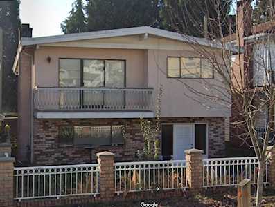 3174 Kings Avenue Vancouver, BC V5R 4T4