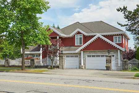 3099 Plateau Boulevard Coquitlam, BC V3E 3R5
