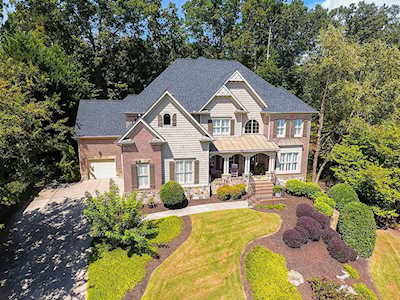 2698 Hidden Falls Dr Buford, GA 30519