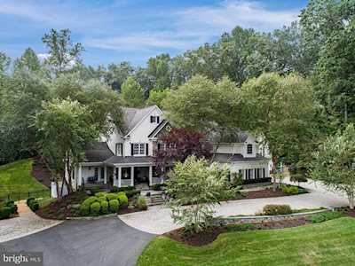 2124 Polo Pointe Dr Vienna, VA 22181