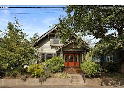 805 NE Roselawn St Portland, OR 97211