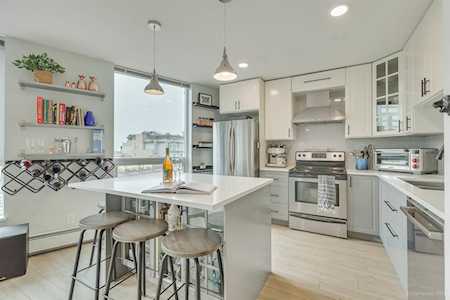 188 Keefer Place #1502 Vancouver, BC V6B 0J1