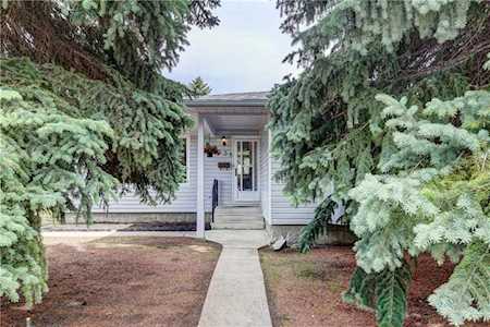 7936 Huntwck Hill NE Calgary, AB T2K 4H1