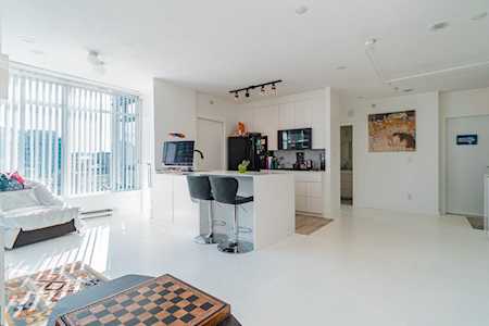 480 Robson Street #1405 Vancouver, BC V6B 0H3