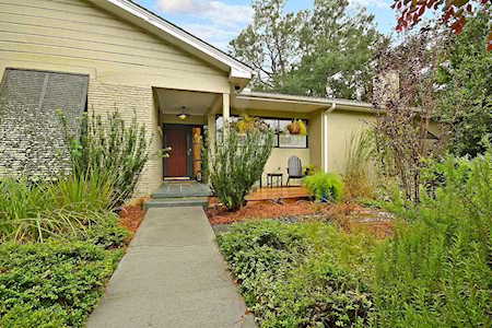3 Charlestowne Rd Charleston, SC 29407