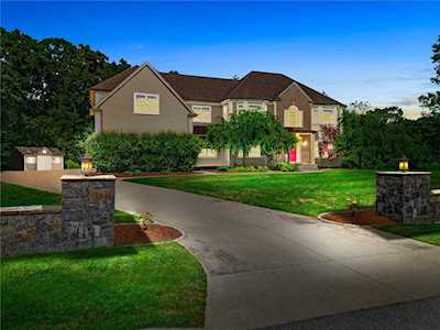 30 Beech Crest Rd East Greenwich, RI 02818