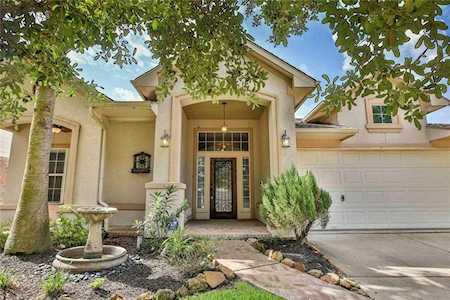 5719 Valley Scene Way Spring, TX 77379