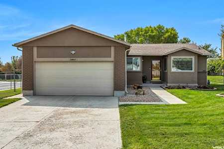 2463 W Meier Cir Taylorsville, UT 84129