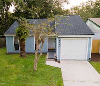 8328 Sunflower Ct Jacksonville, FL 32244