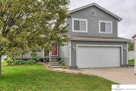 907 Edgewater Dr Papillion, NE 68046
