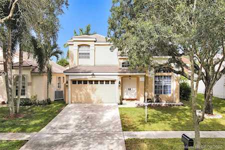 2810 Bogota Ave Cooper City, FL 33026
